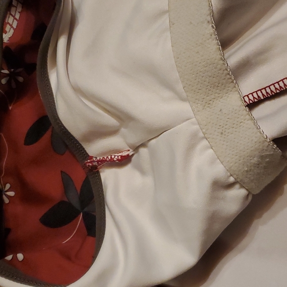 Hind tank with built in shelf bra - Picture 4 of 5